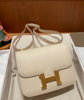 에르메스 콘스탄스18 나타 화이트 금장 앱송